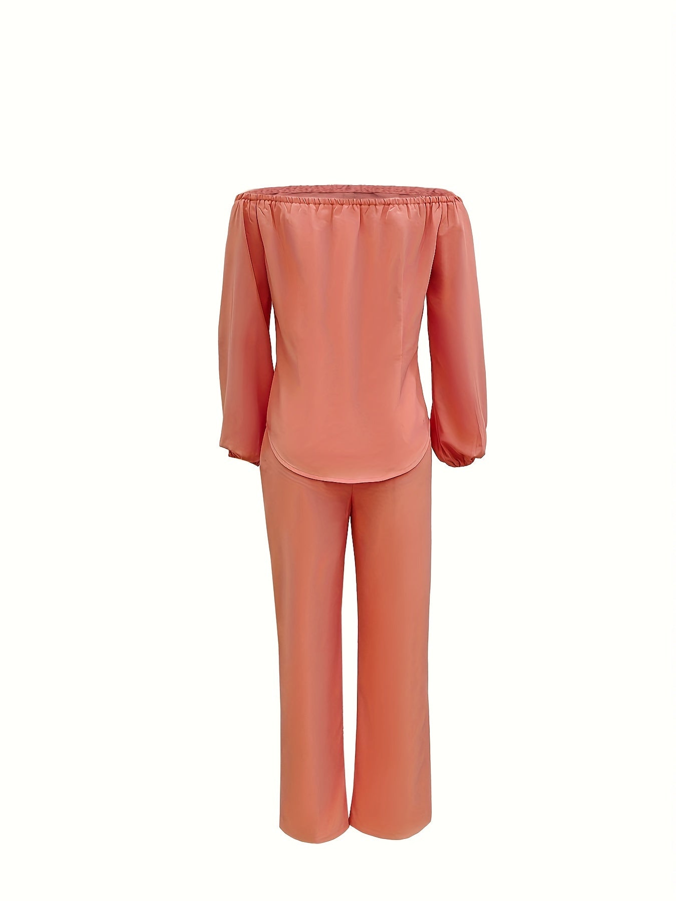 Off-shoulder topp med knappstängning, lanternärmar og bukser med rette ben