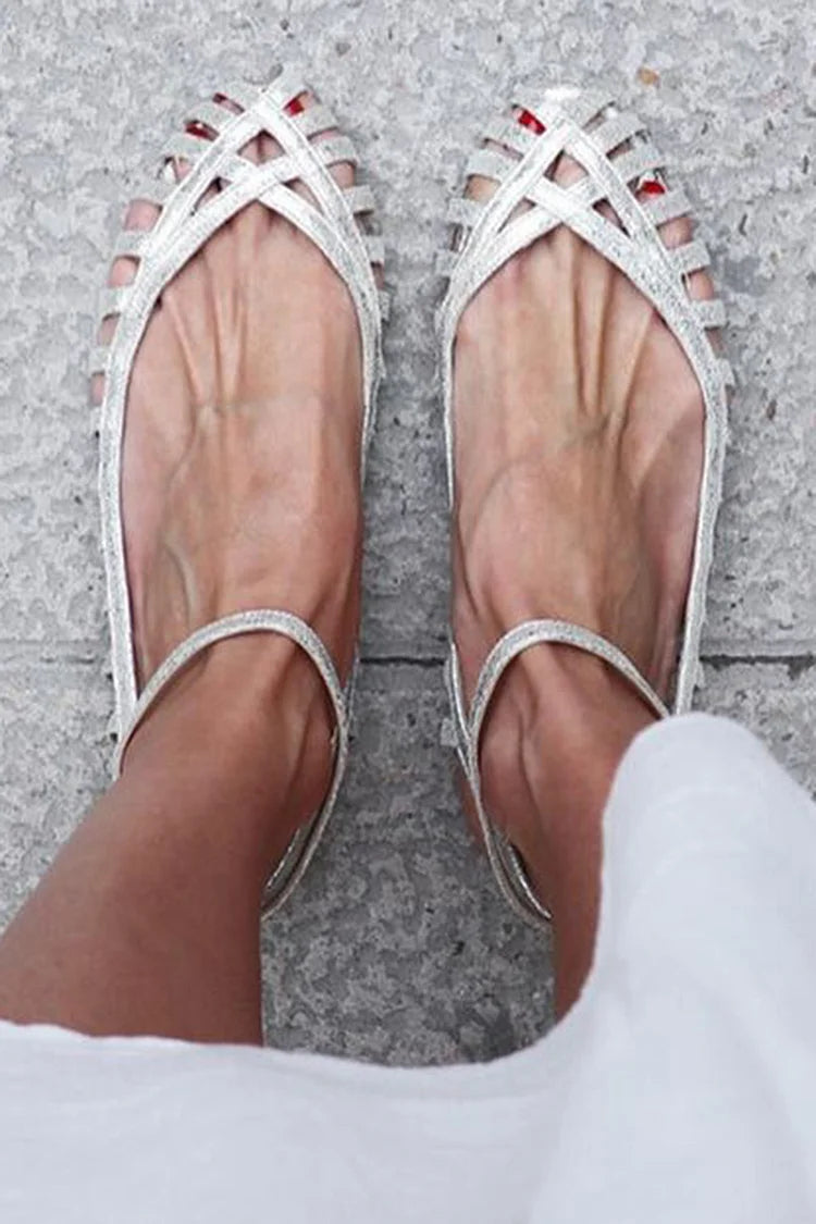 GIADA| Elegante flettede ballerinasandaler med ankelrem for en sofistikert stil