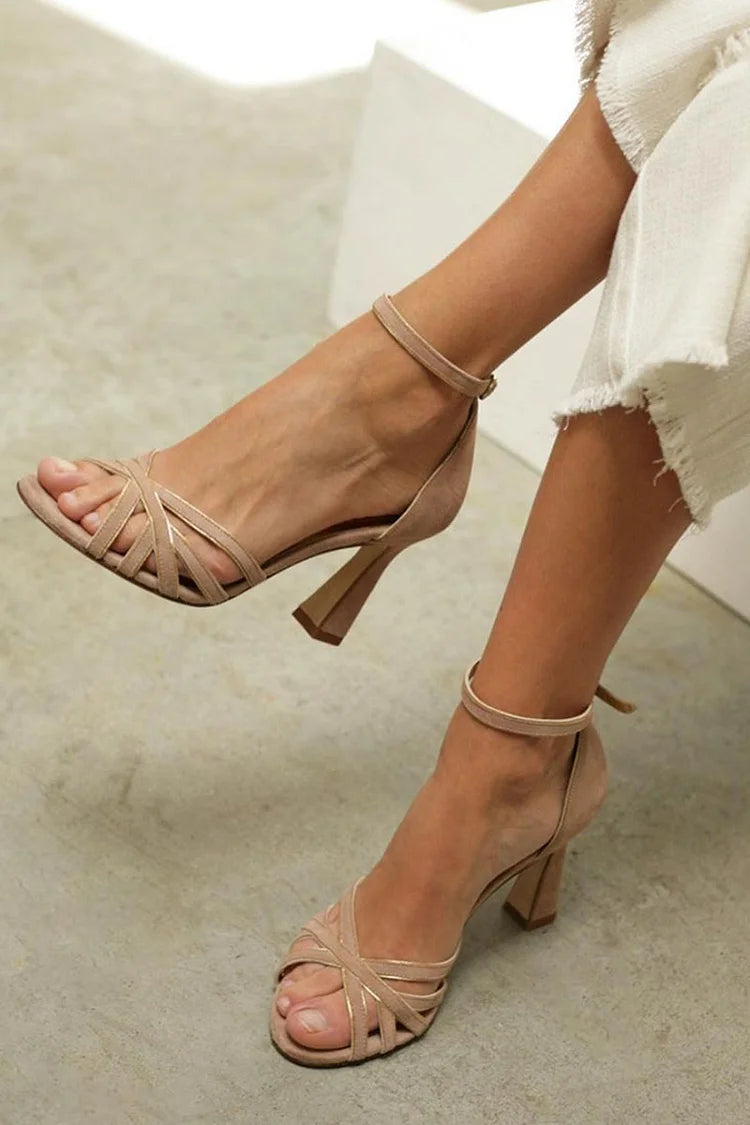 DALIA | Elegante Sandaler med Krysset Hælrem for et Chic og Komfortabelt Utseende
