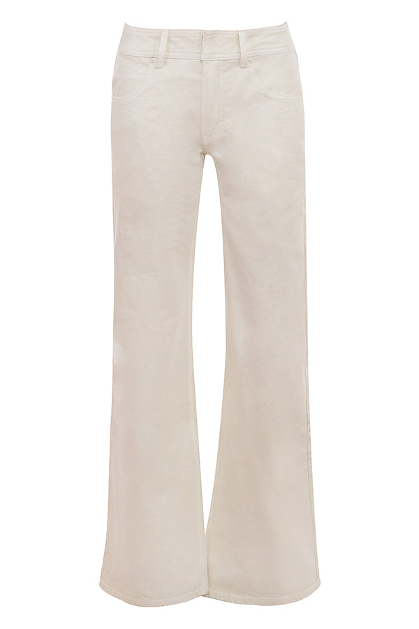 Elfenbensfarget jeansskjorte med utsvungne jeans med vide ben