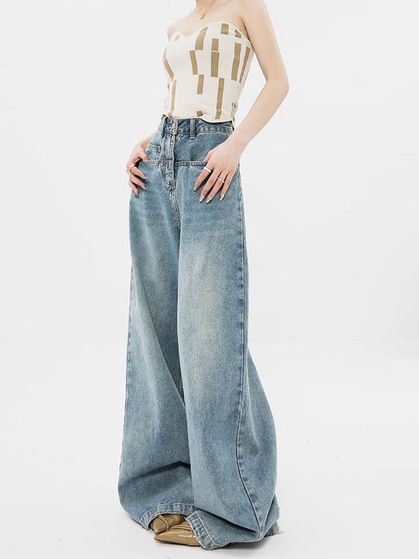Høyt midjede jeans med vide ben