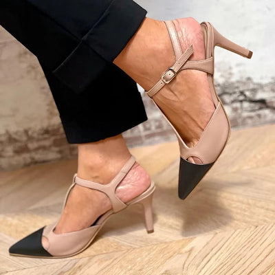 MIRELLA | Elegant Dekolleté med Spiss Topp i To Farger for en Sofistikert Stil