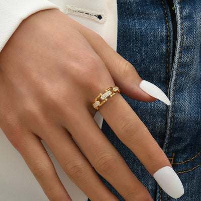 Chloe Ring | 18k Gull
