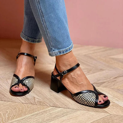 RACHELE | SANDALER I VEVD STOFF MED BRED HELL