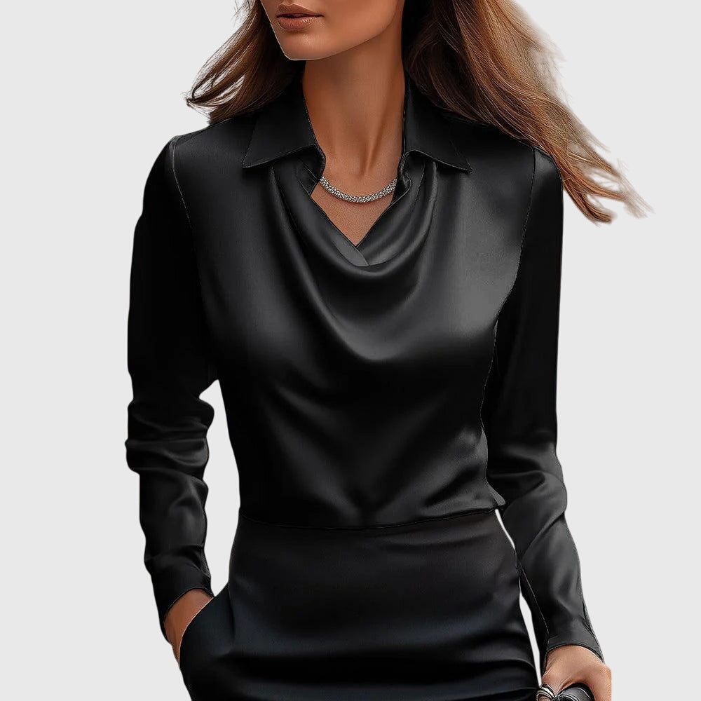 Brooklyn – Elegant Bluse i Blank Sateng