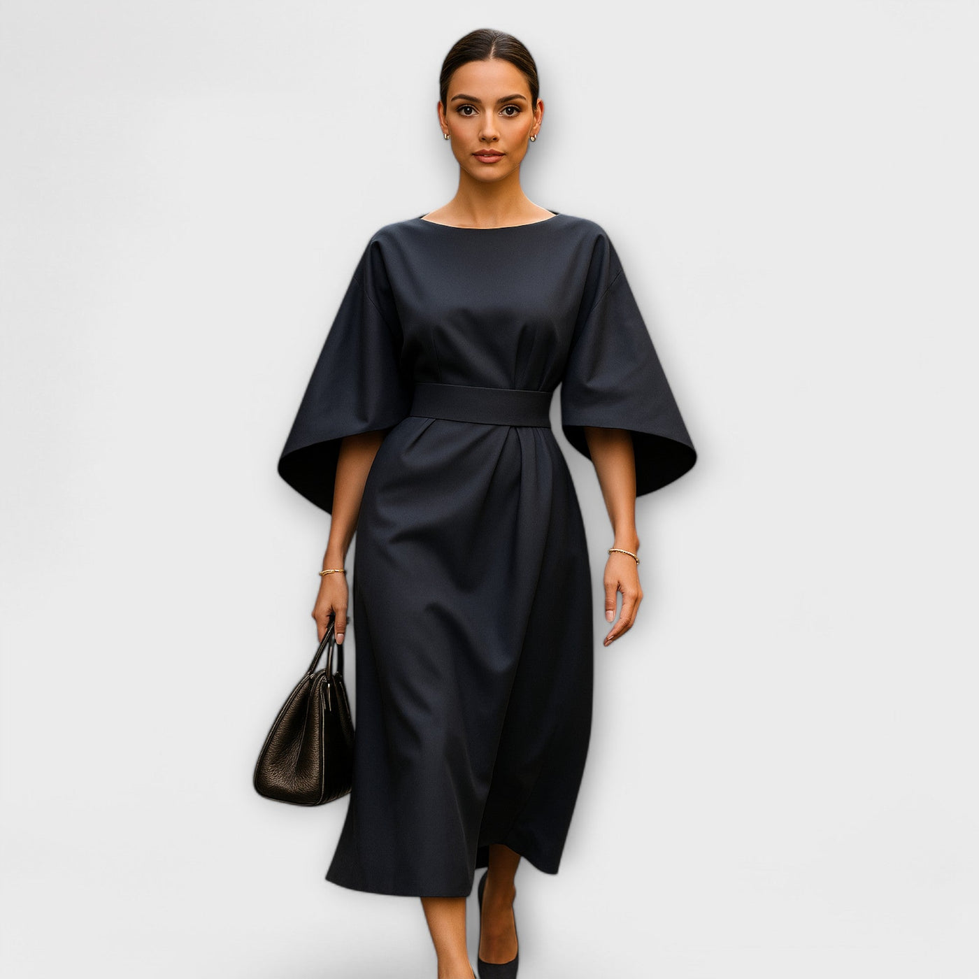 SARA – Elegant kjole med ermer