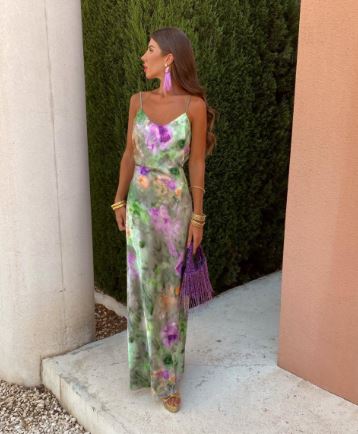 Anisten - Elegant Maxi Kjole med Halo-Dye Trykk og Avtagbar Skjerf