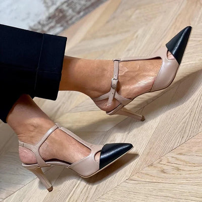 MIRELLA | Elegant Dekolleté med Spiss Topp i To Farger for en Sofistikert Stil