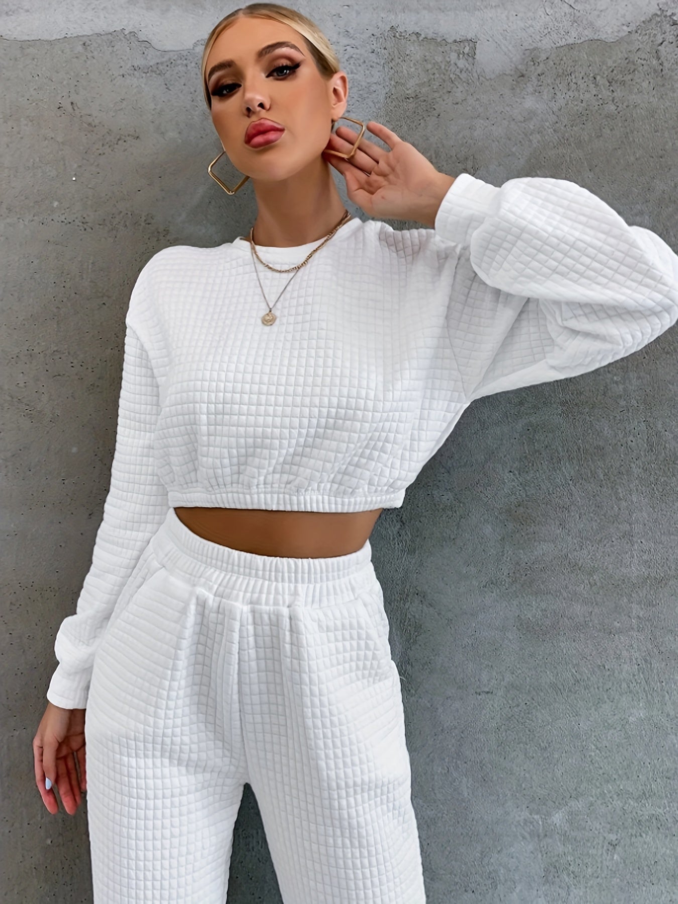 Strukturert cropped sweatshirt og bukser for kvinner