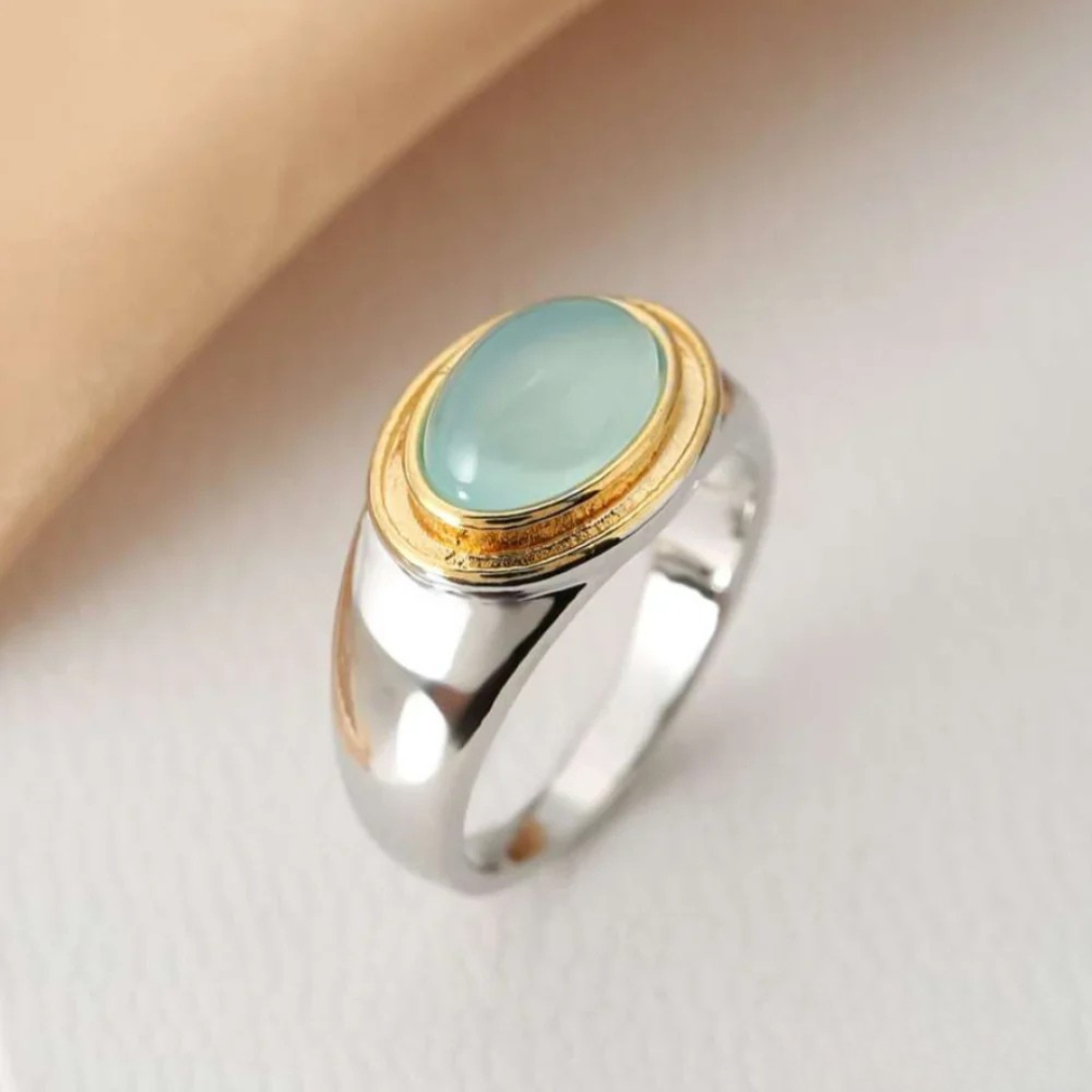 Vintage ring med grønn månestein