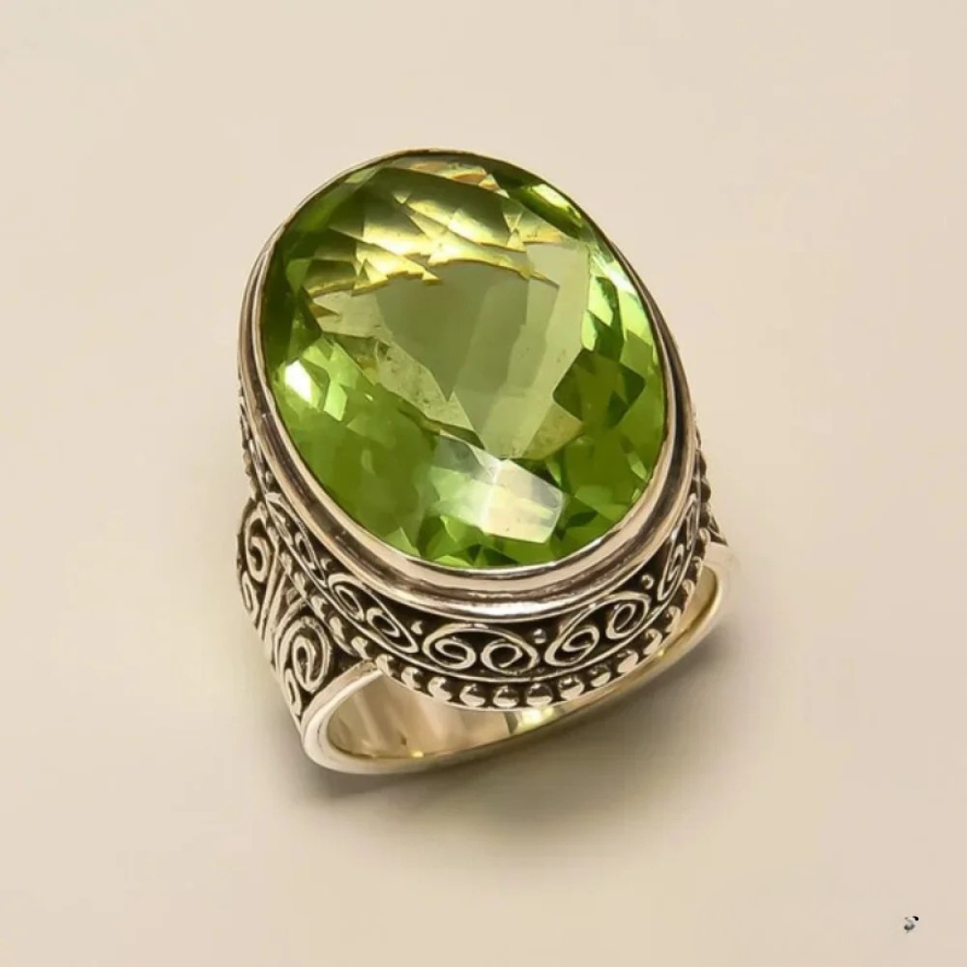 Vintage Olijf Krystaller Ring