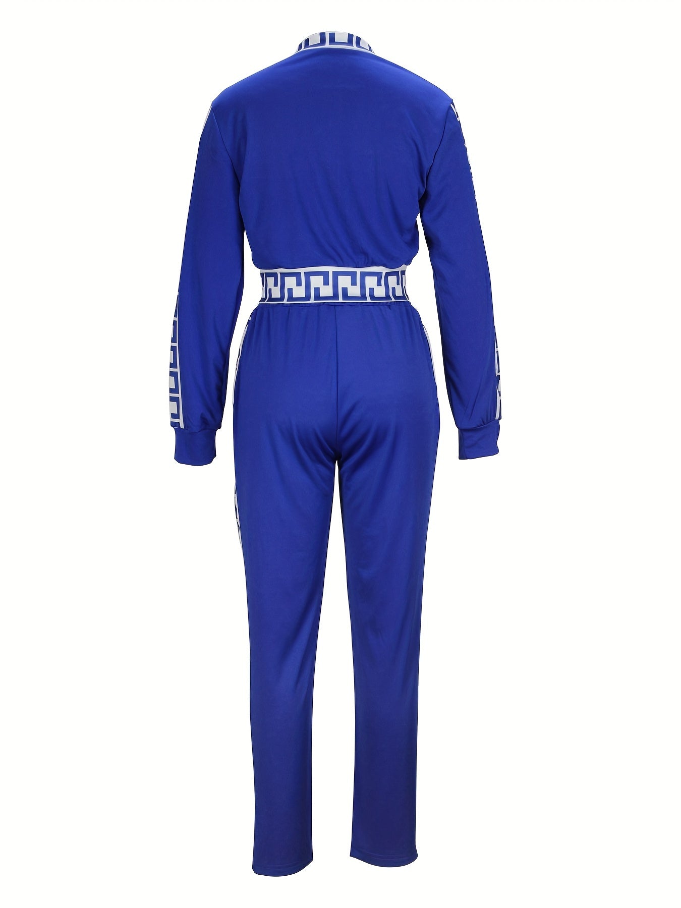 Sportvest og bukser med kontrasterende detaljer