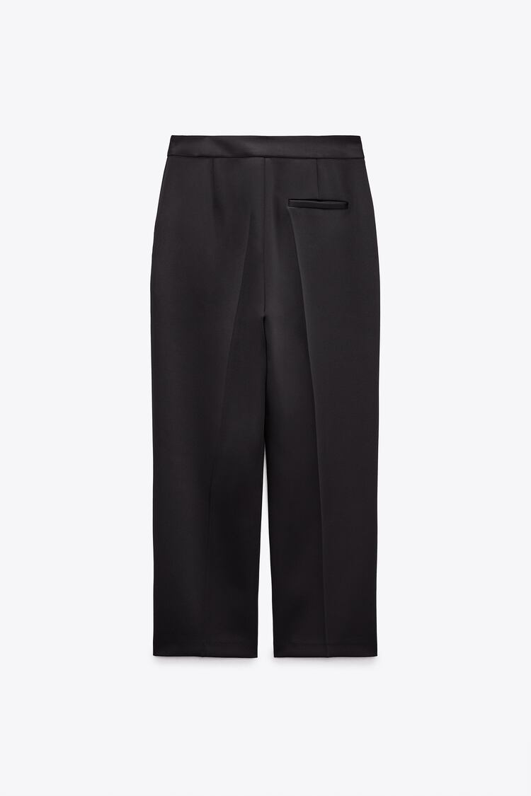 Klassisk korsettopp og buksedress med høy midje