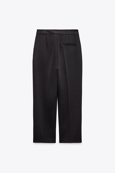 Klassisk korsettopp og buksedress med høy midje