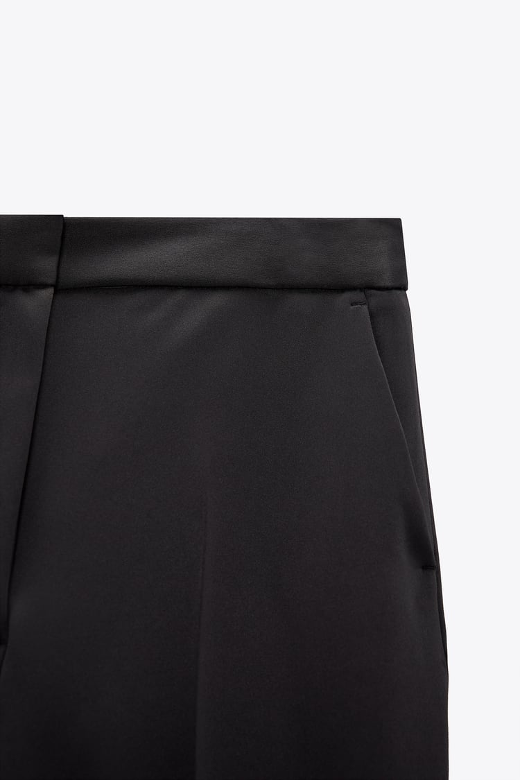 Klassisk korsettopp og buksedress med høy midje