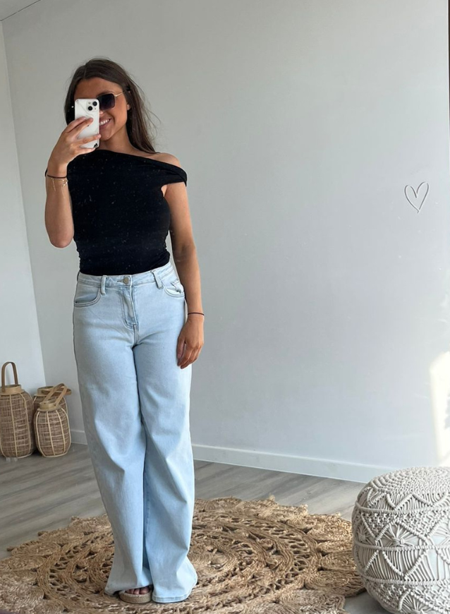 SILKE - Svart Top