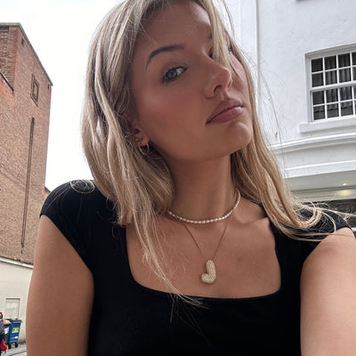 Navnesmykke Bubble med diamant | 18k Gull