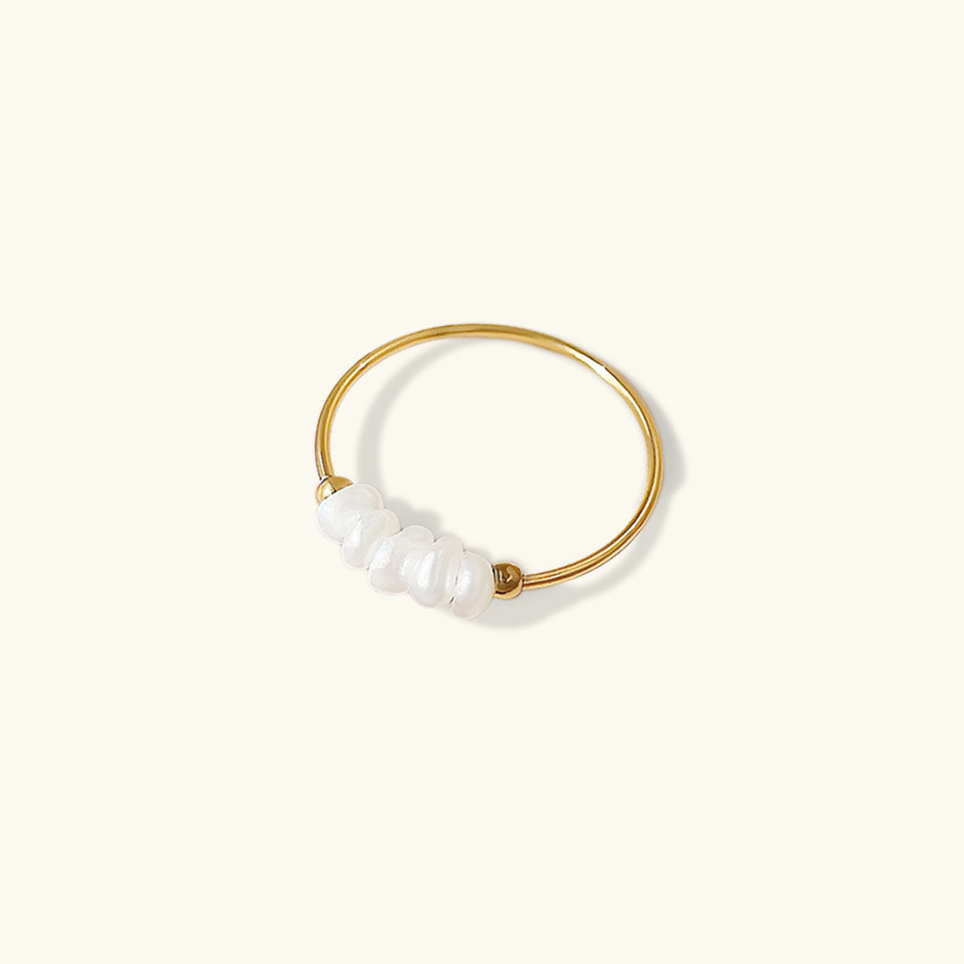 magnolia ring med ferskvannsperler | 18k Gull