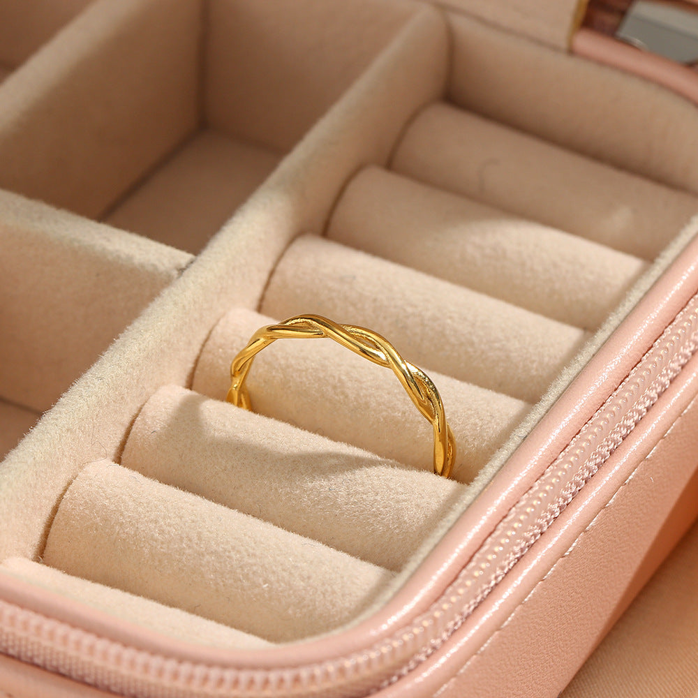 Keira Ring | 18K Gull