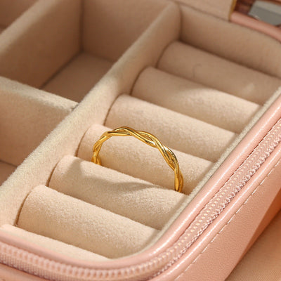 Keira Ring | 18K Gull