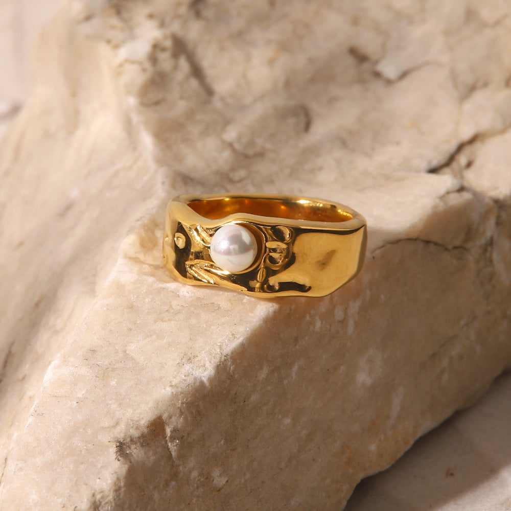Cerulia ring med ferskvannsperler | 14k gull