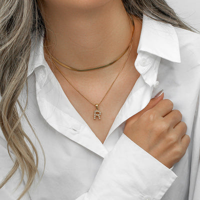 Fiona Lagenweise Initialhalskjede | 18k Gull