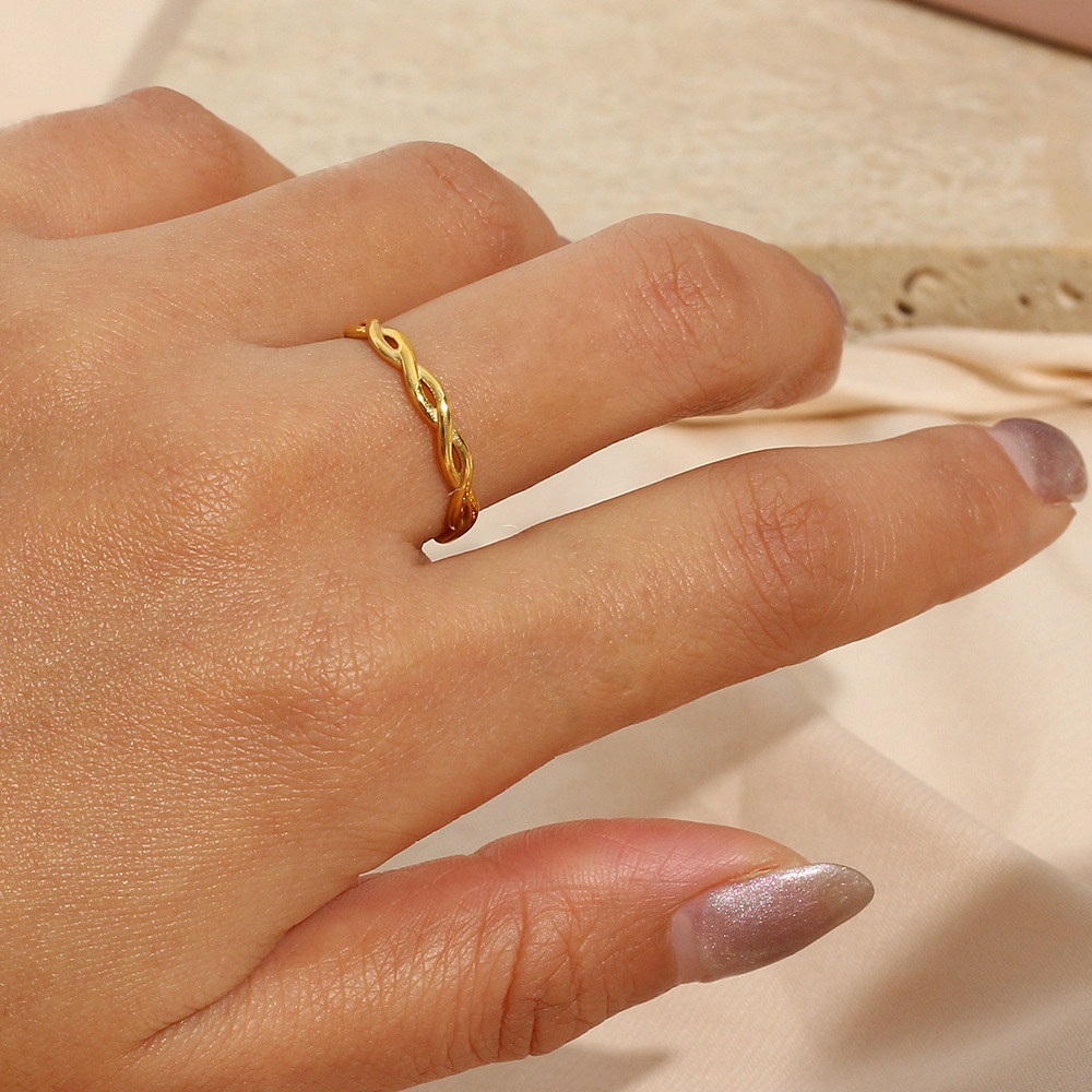 Keira Ring | 18K Gull