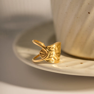 Mabel Ring | 18k Gull