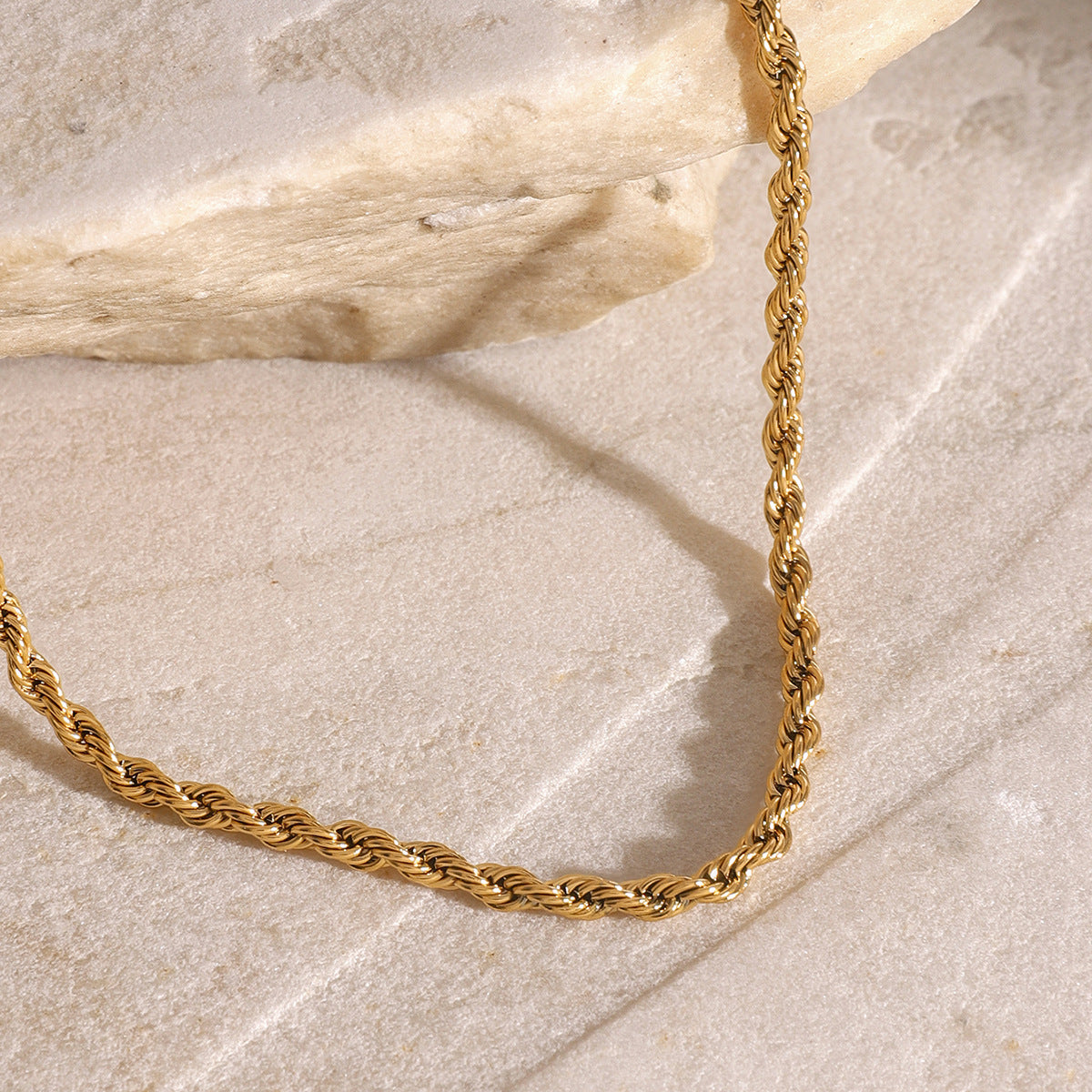 Lagdelte Halskjede Raphael | 18k Gull