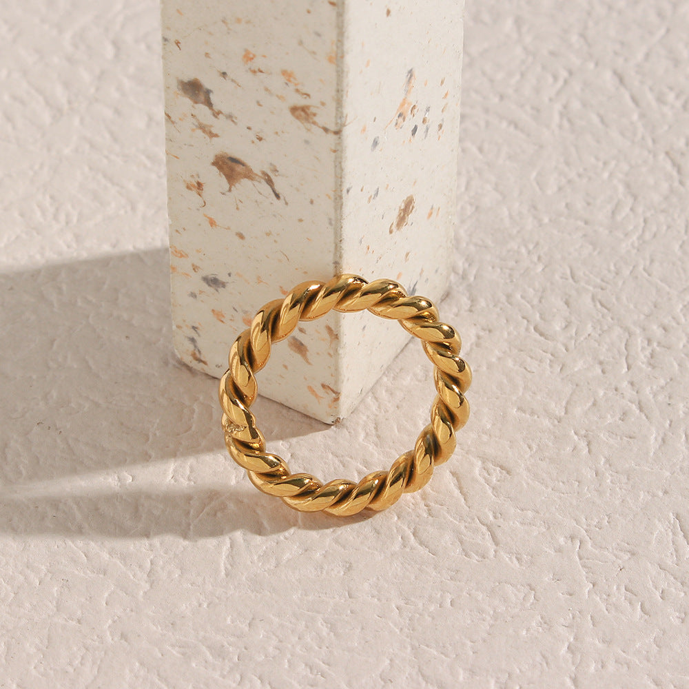 Melody Twist Ring | 18k Gull