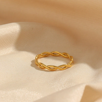 Keira Ring | 18K Gull