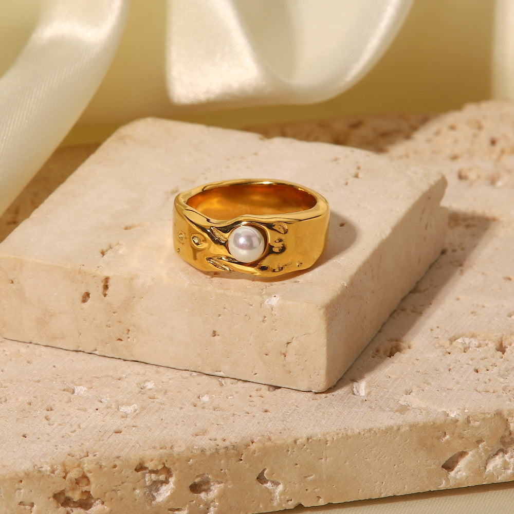 Cerulia ring med ferskvannsperler | 14k gull