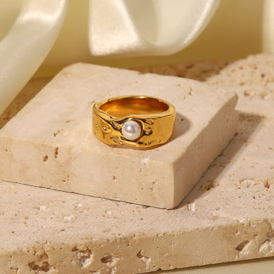 Cerulia ring med ferskvannsperler | 14k gull