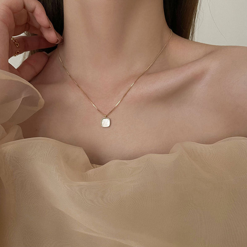 Sophie Gold Halskjede med Perlevedheng | 18k Gull