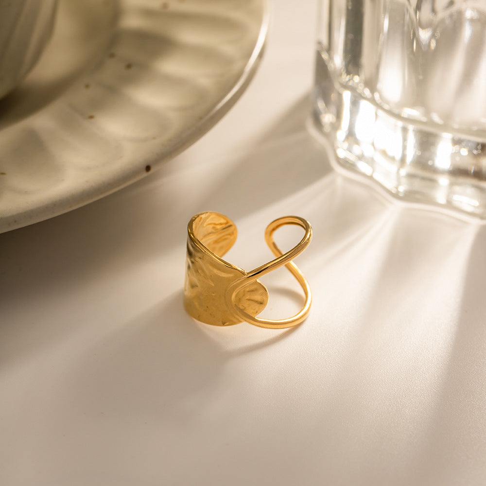 Mabel Ring | 18k Gull
