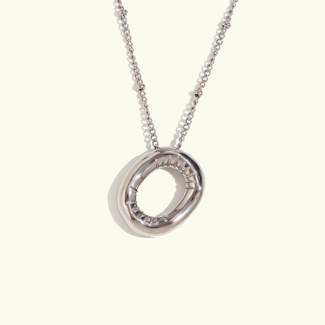 nesepryd med initialer | 18k Gull
