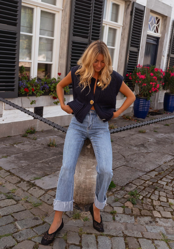 Fenja™ | Stilig strikket vest for alle lag