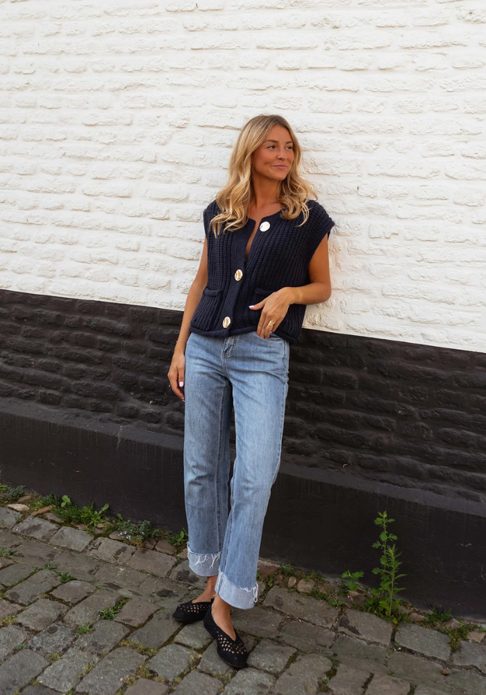 Fenja™ | Stilig strikket vest for alle lag
