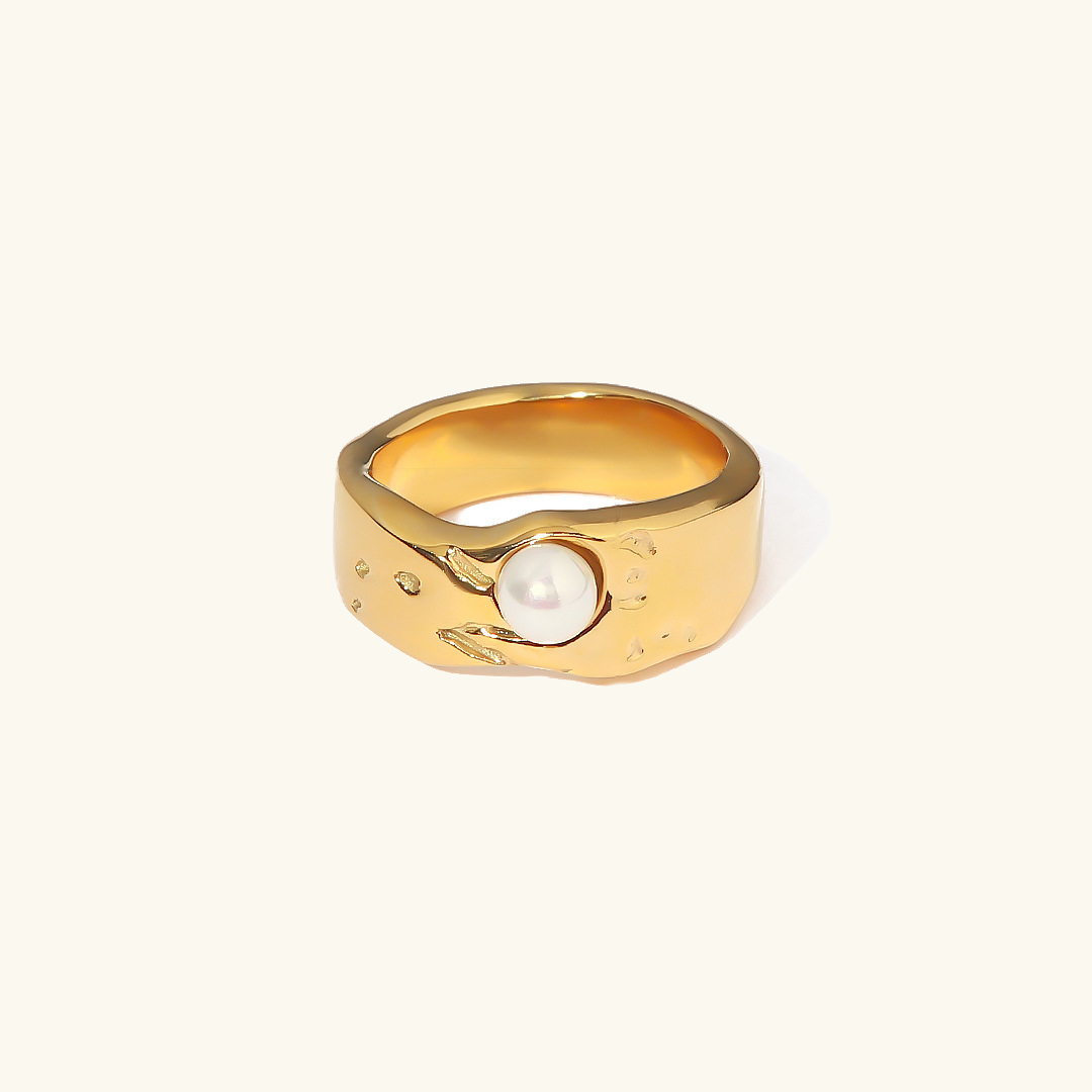 Cerulia ring med ferskvannsperler | 14k gull
