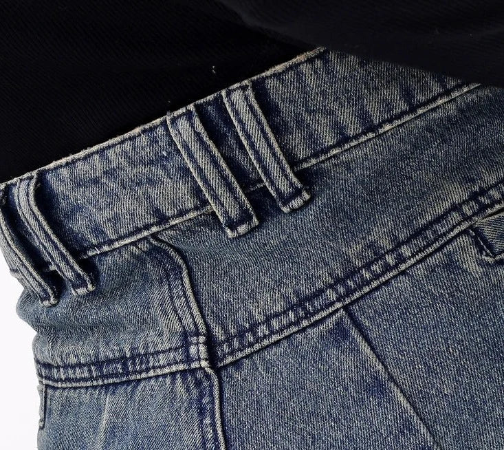 Høytlivde jeans med vide ben