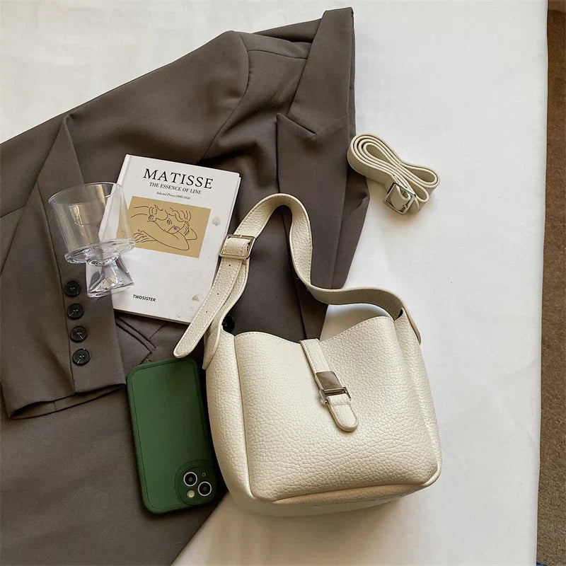 Iris™ – Moderne Skinnlook Bøtteveske
