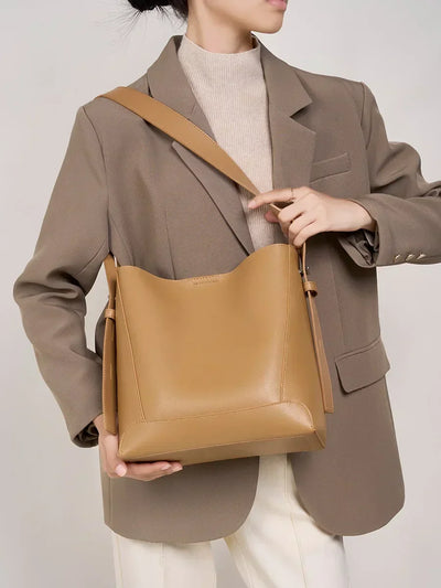 tine™ – Stylish Sand-Colored Shoulder Bag with Belt Handle