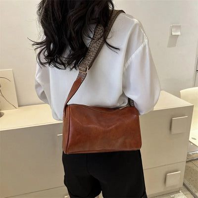 Trine™ | Vintage Skinn Crossbody Veske med Justerbar Vevd Rem