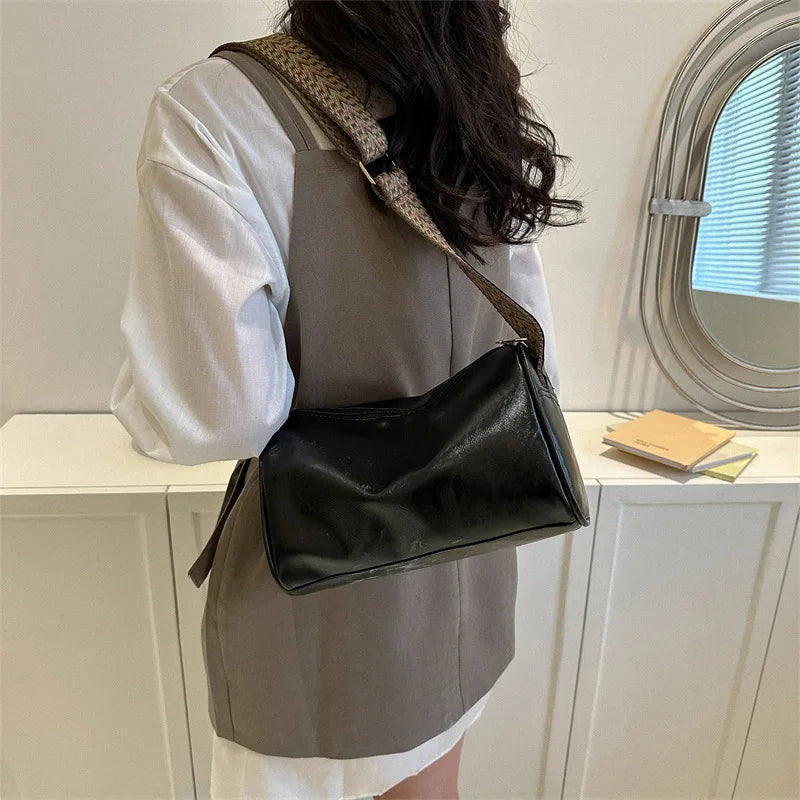 Trine™ | Vintage Skinn Crossbody Veske med Justerbar Vevd Rem