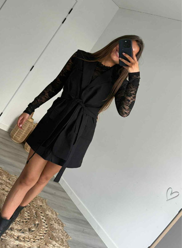 ERIKA - Uten ermer blazer (RESTOCK 8/09!)