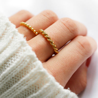 Melody Twist Ring | 18k Gull
