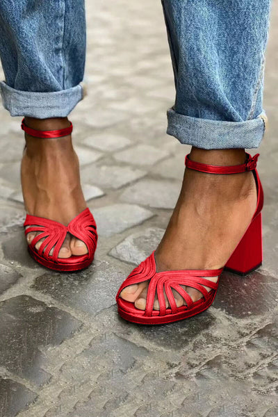 LUMA | Elegant Metallic Sandal med Fluorescerende Hæl for en Unik Stil