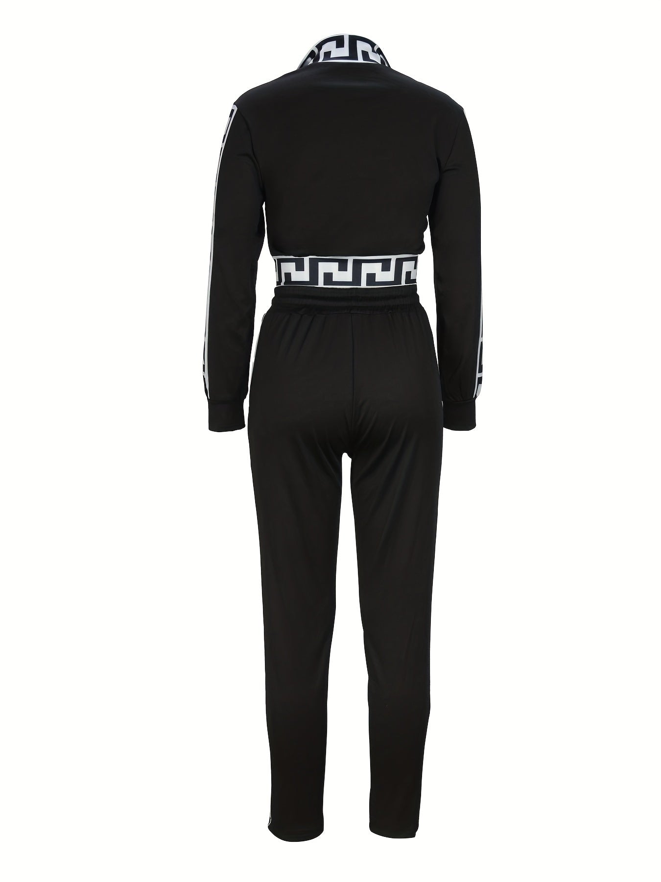 Sportvest og bukser med kontrasterende detaljer