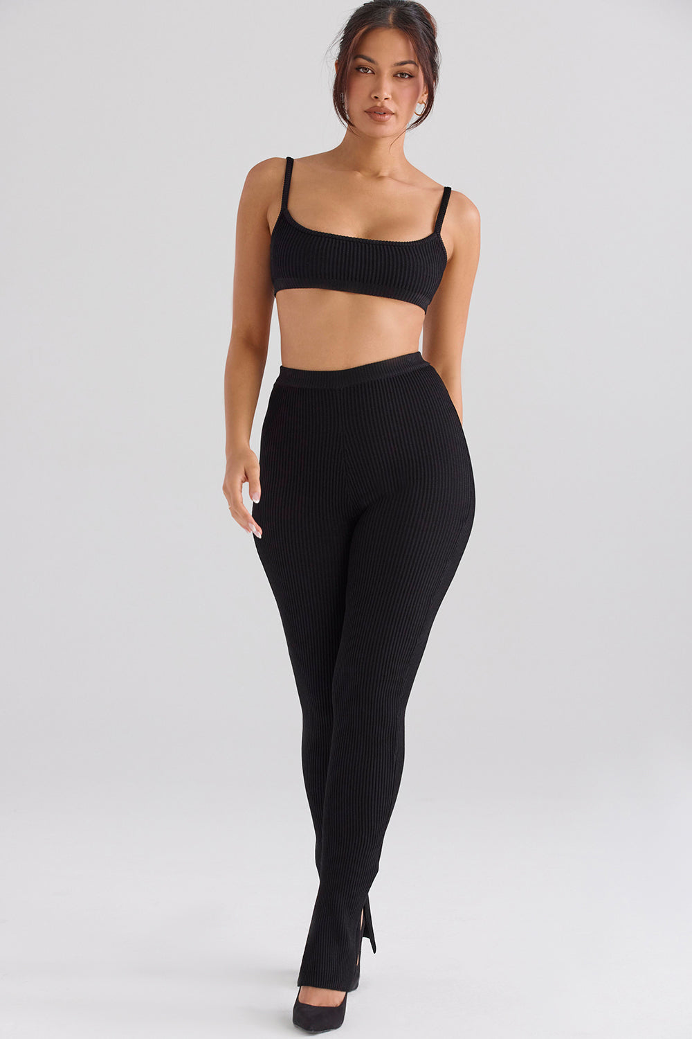 Ribbestrikket cardigan med leggings