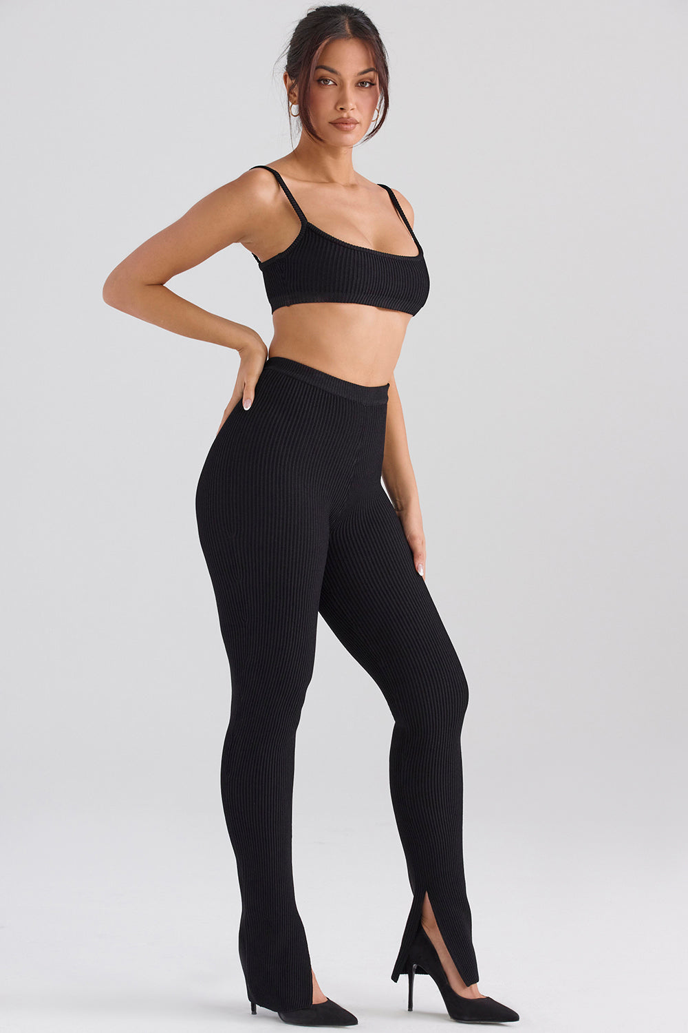 Ribbestrikket cardigan med leggings